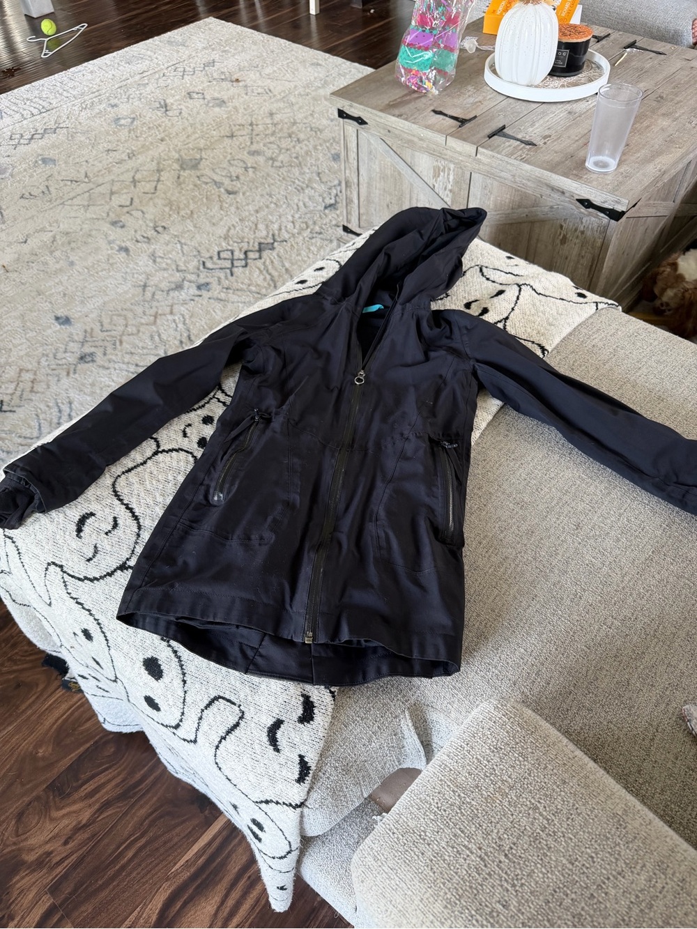Lululemon Ivivva Hooded Reflective Rain Jacket Coat Black